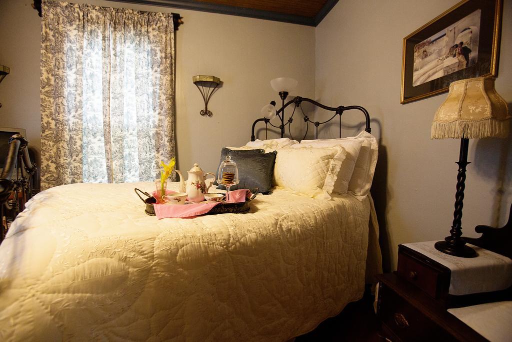 Bees B & B-V Mount Airy Oda fotoğraf