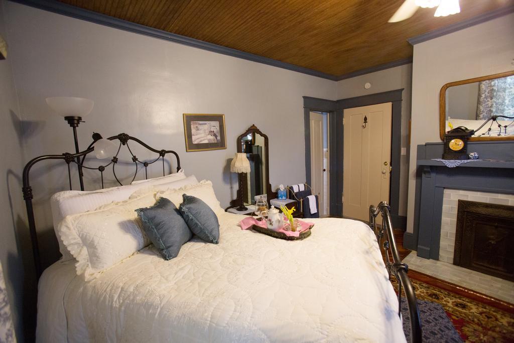 Bees B & B-V Mount Airy Oda fotoğraf